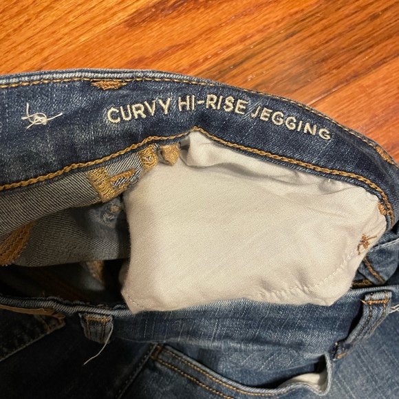 American Eagle Women’s Curvy High Rise Jegging Size 4 Short - Picture 4 of 7
